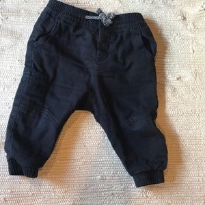 *SOLD* ZARA boy long pants 9-12 months